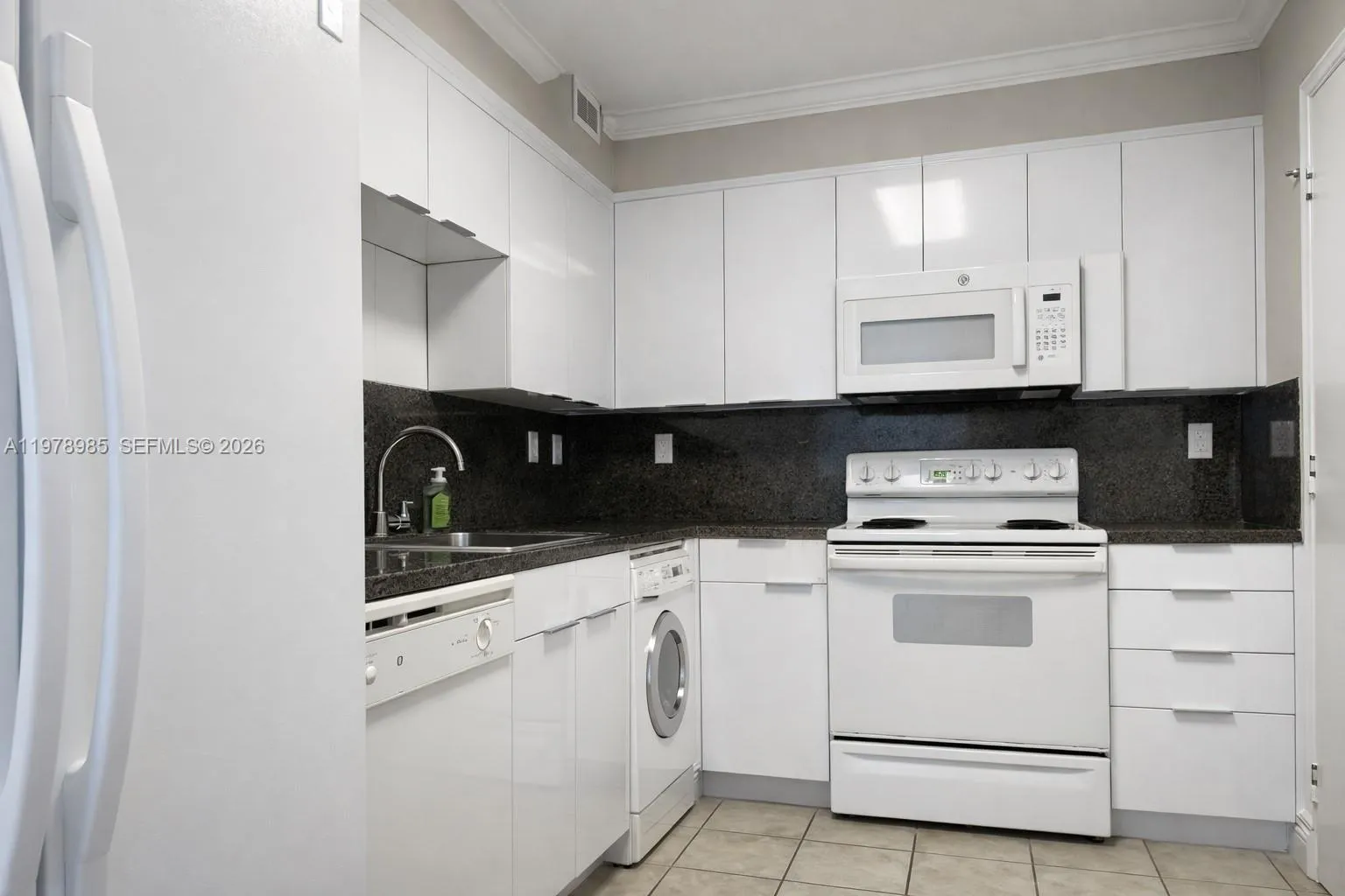 2501 S Ocean Dr 1131, Hollywood, Florida 33019, Hollywood, Florida 33019, 1 Bedroom Bedrooms, ,1 BathroomBathrooms,Residential Lease,For Rent,2501 S Ocean Dr 1131, Hollywood, Florida 33019,A11978985