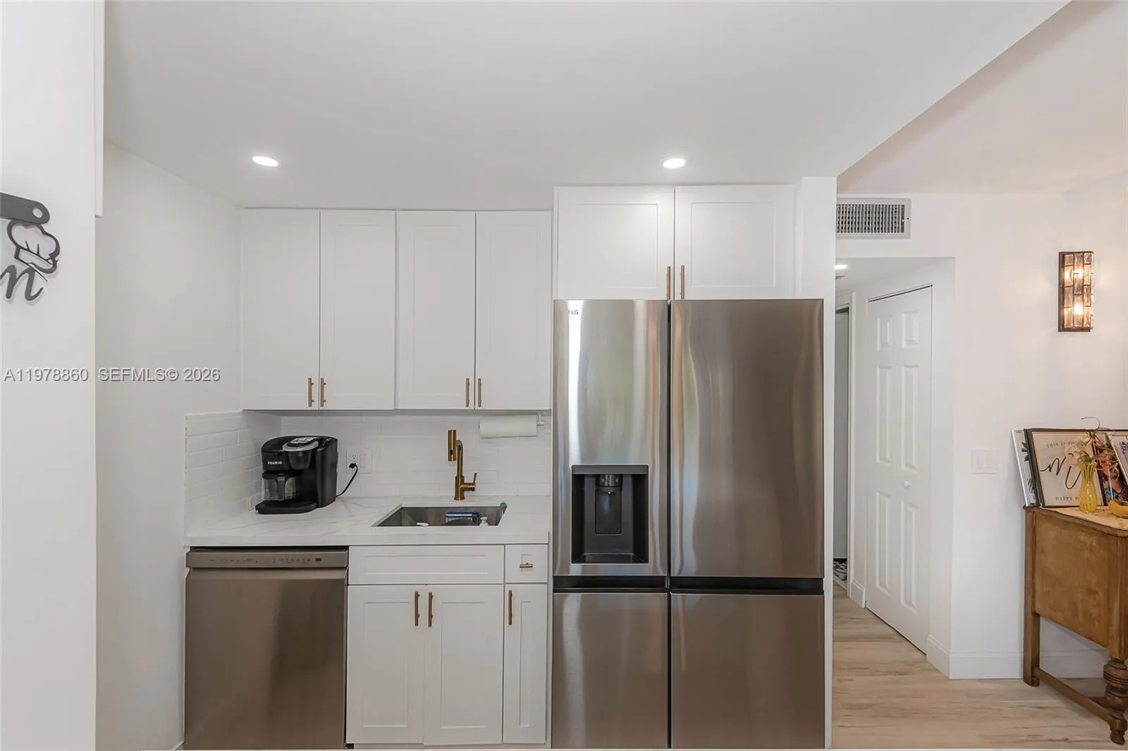 300 Sw 134th Way 212e, Pembroke Pines, Florida 330, Pembroke Pines, Florida 33027, 1 Bedroom Bedrooms, ,1 BathroomBathrooms,Residential,For Sale,300 Sw 134th Way 212e, Pembroke Pines, Florida 330,A11978860