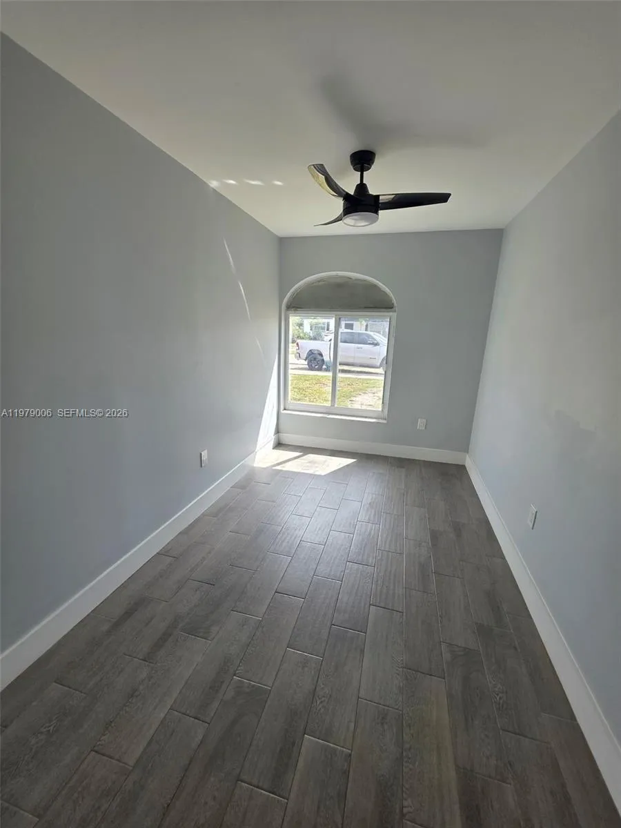 9321 Sw 26th St 1, Miami, Florida 33165, Miami, Florida 33165, 1 Bedroom Bedrooms, ,1 BathroomBathrooms,Residential Lease,For Rent,9321 Sw 26th St 1, Miami, Florida 33165,A11979006