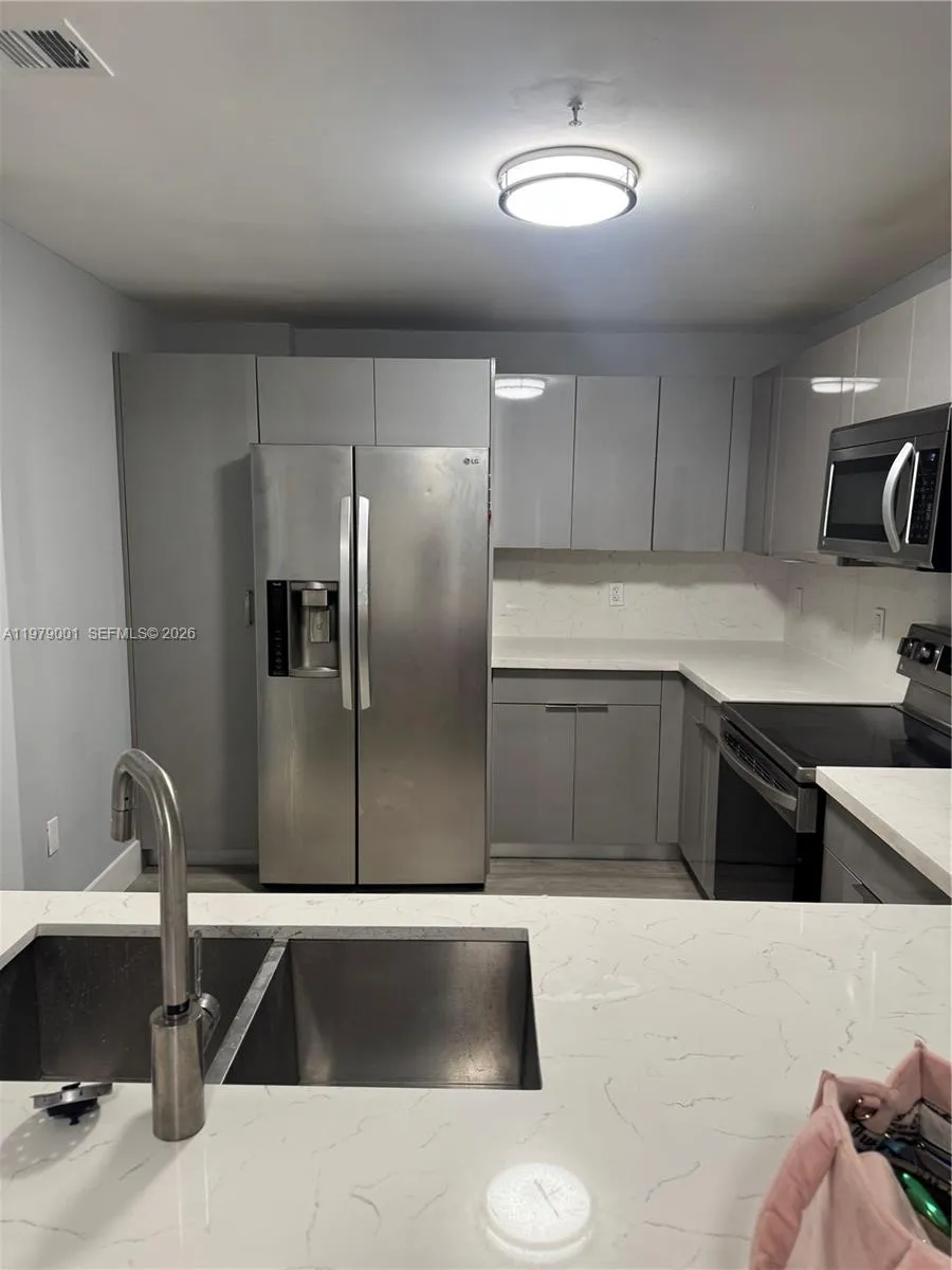 10902 Nw 83rd St 216, Doral, Florida 33178, Doral, Florida 33178, 3 Bedrooms Bedrooms, ,2 BathroomsBathrooms,Residential Lease,For Rent,10902 Nw 83rd St 216, Doral, Florida 33178,A11979001