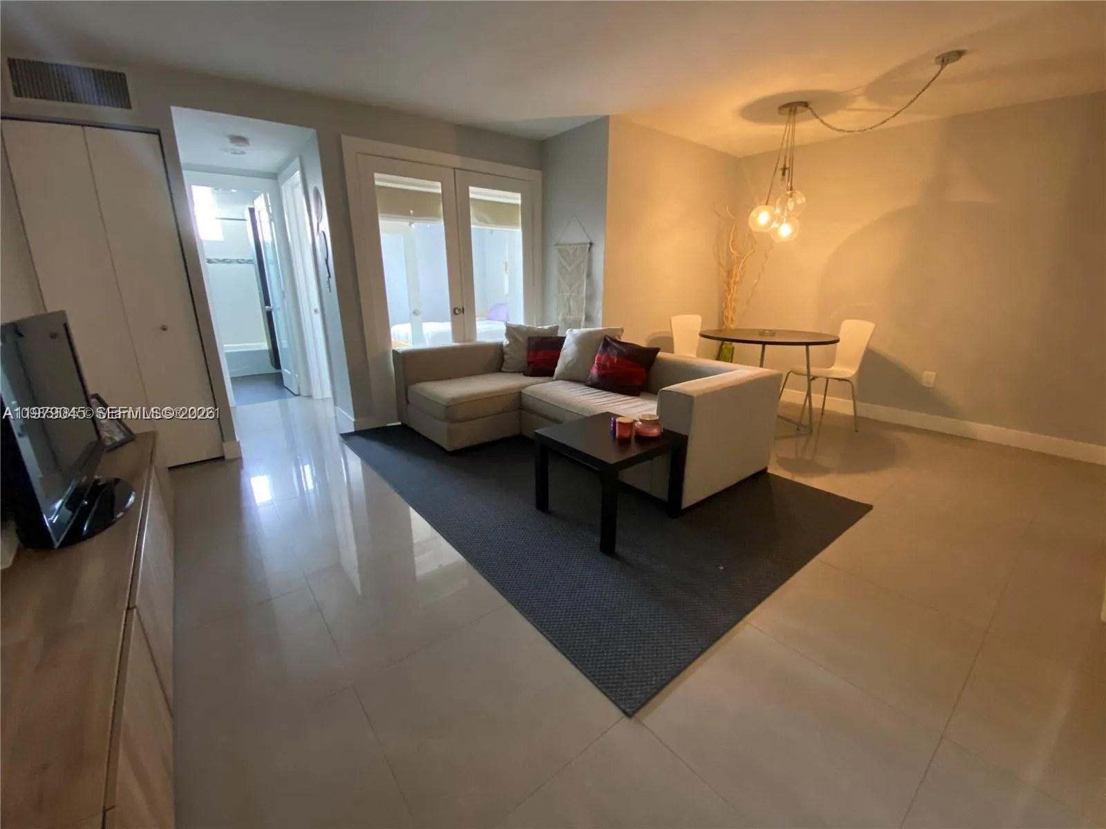 921 Jefferson Ave 3b, Miami Beach, Florida 33139, Miami Beach, Florida 33139, 1 Bedroom Bedrooms, ,1 BathroomBathrooms,Residential Lease,For Rent,921 Jefferson Ave 3b, Miami Beach, Florida 33139,A11979045