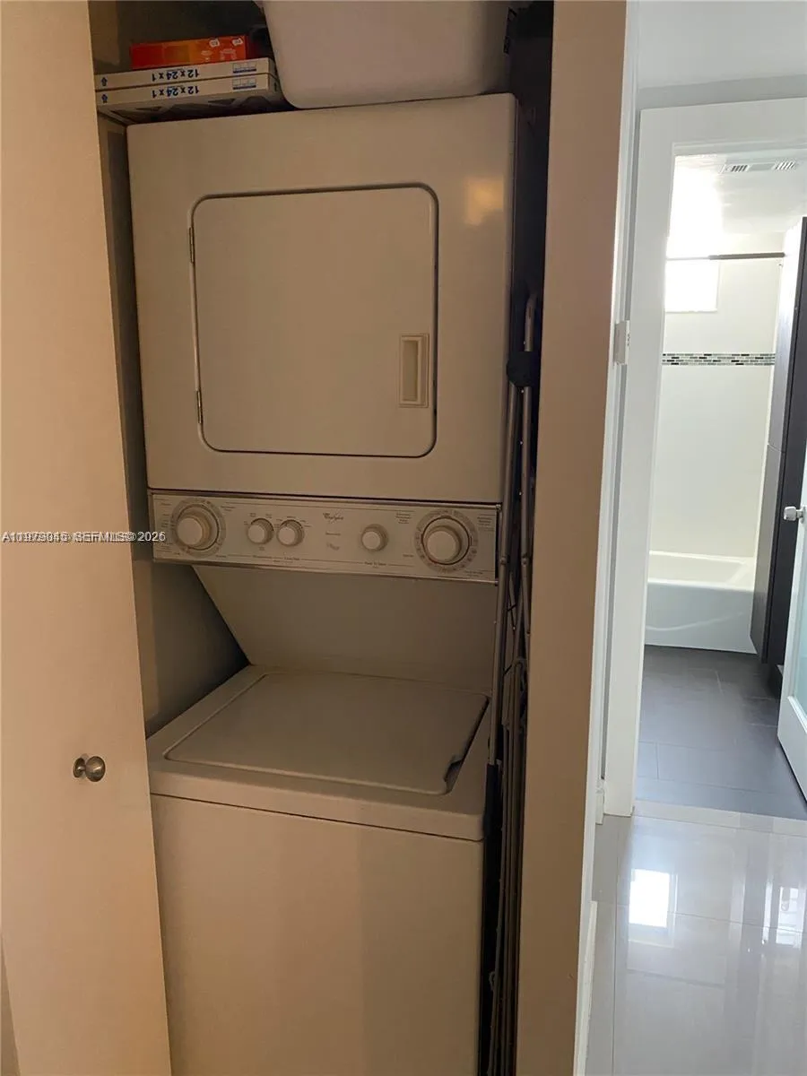 921 Jefferson Ave 3b, Miami Beach, Florida 33139, Miami Beach, Florida 33139, 1 Bedroom Bedrooms, ,1 BathroomBathrooms,Residential Lease,For Rent,921 Jefferson Ave 3b, Miami Beach, Florida 33139,A11979045