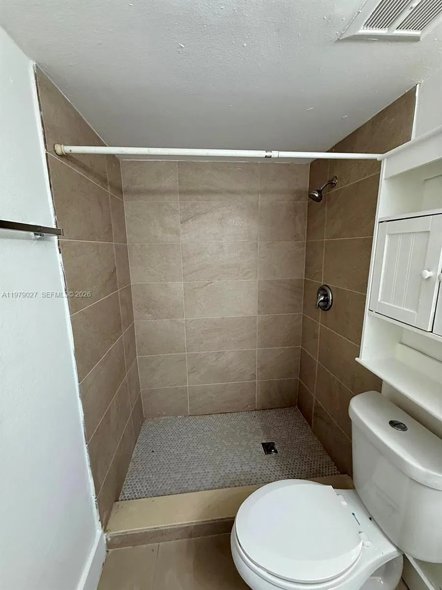 17911 Nw 68th Ave N104, Hialeah, Florida 33015, Hialeah, Florida 33015, 2 Bedrooms Bedrooms, ,2 BathroomsBathrooms,Residential Lease,For Rent,17911 Nw 68th Ave N104, Hialeah, Florida 33015,A11979027