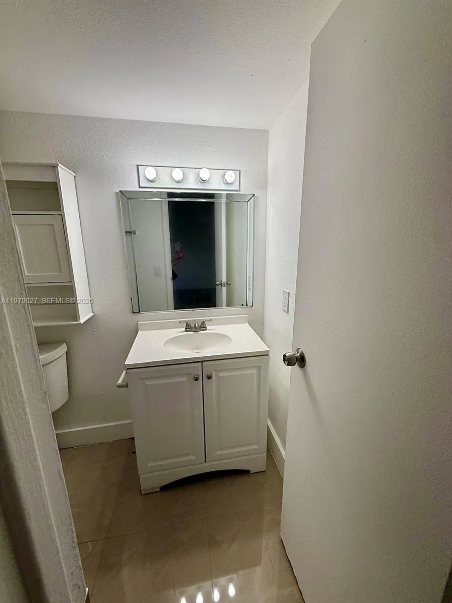 17911 Nw 68th Ave N104, Hialeah, Florida 33015, Hialeah, Florida 33015, 2 Bedrooms Bedrooms, ,2 BathroomsBathrooms,Residential Lease,For Rent,17911 Nw 68th Ave N104, Hialeah, Florida 33015,A11979027