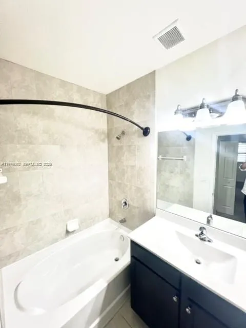 10600 Nw 88th St 215, Doral, Florida 33178, Doral, Florida 33178, 2 Bedrooms Bedrooms, ,2 BathroomsBathrooms,Residential Lease,For Rent,10600 Nw 88th St 215, Doral, Florida 33178,A11979062
