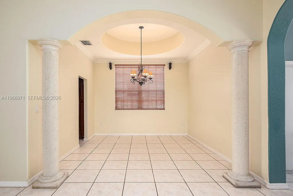 Dining room adjacent to kitchen