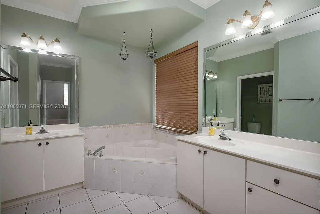 3436 Sw 152nd Pass, Miami, Florida 33185, Miami, Florida 33185, 4 Bedrooms Bedrooms, 1 Room Rooms,3 BathroomsBathrooms,Residential,For Sale,3436 Sw 152nd Pass, Miami, Florida 33185,A11966971