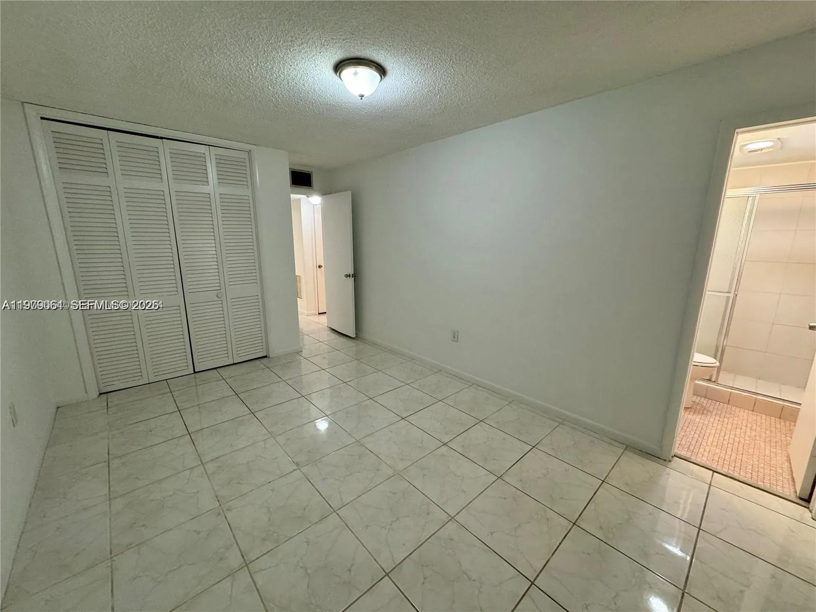 2005 Jefferson St 205, Hollywood, Florida 33020, Hollywood, Florida 33020, 2 Bedrooms Bedrooms, ,2 BathroomsBathrooms,Residential Lease,For Rent,2005 Jefferson St 205, Hollywood, Florida 33020,A11979061