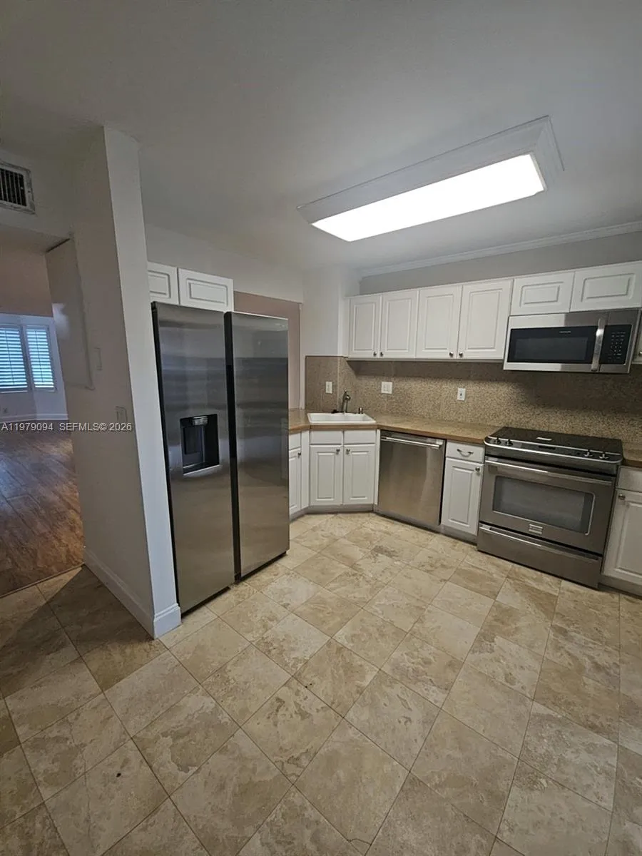 7870 Sw 102nd Ln, Miami, Florida 33156, Miami, Florida 33156, 2 Bedrooms Bedrooms, ,2 BathroomsBathrooms,Residential,For Sale,7870 Sw 102nd Ln, Miami, Florida 33156,A11979094