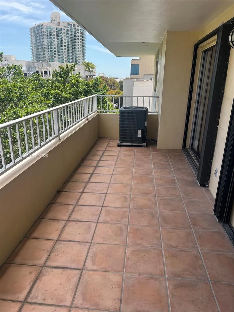3304 Virginia St 7b, Miami, Florida 33133, Miami, Florida 33133, 2 Bedrooms Bedrooms, ,2 BathroomsBathrooms,Residential,For Sale,3304 Virginia St 7b, Miami, Florida 33133,A11976990