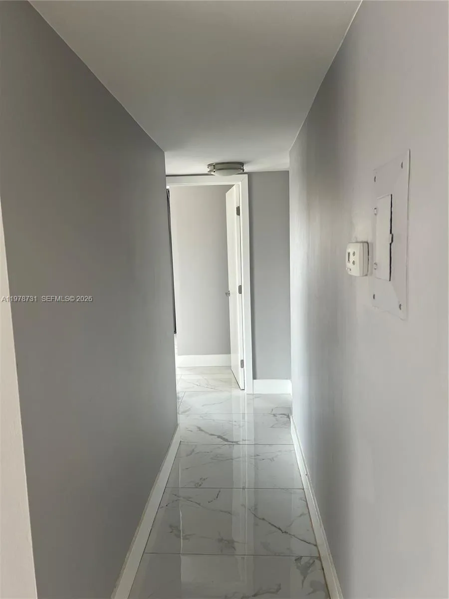 3304 Virginia St 7b, Miami, Florida 33133, Miami, Florida 33133, 2 Bedrooms Bedrooms, ,2 BathroomsBathrooms,Residential Lease,For Rent,3304 Virginia St 7b, Miami, Florida 33133,A11978731