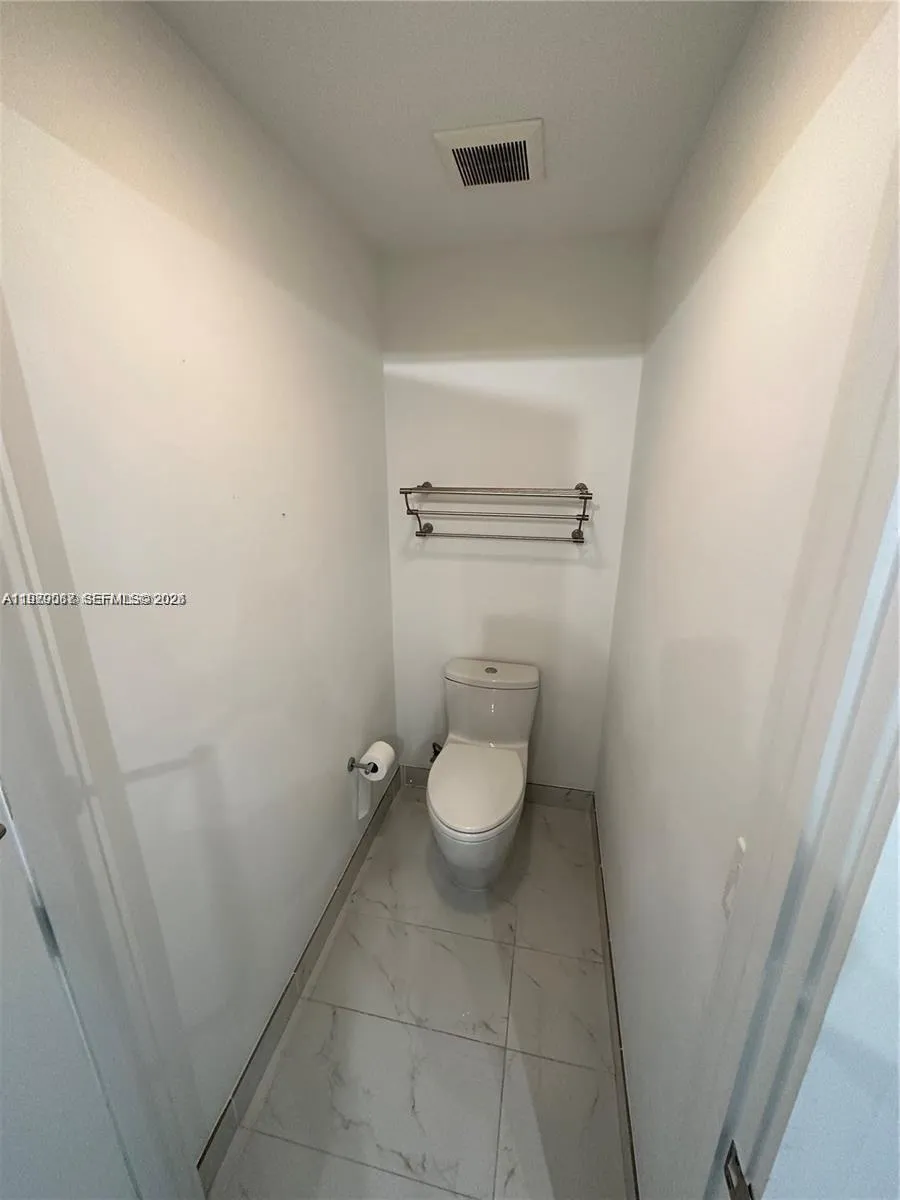 16385 Biscayne Blvd 2716, North Miami Beach, Flori, North Miami Beach, Florida 33160, 2 Bedrooms Bedrooms, ,2 BathroomsBathrooms,Residential Lease,For Rent,16385 Biscayne Blvd 2716, North Miami Beach, Flori,A11979087