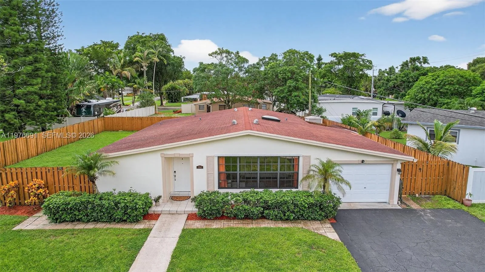 5260 Redwood Ct, Plantation, Florida 33317, Plantation, Florida 33317, 2 Bedrooms Bedrooms, ,2 BathroomsBathrooms,Residential,For Sale,5260 Redwood Ct, Plantation, Florida 33317,A11976691