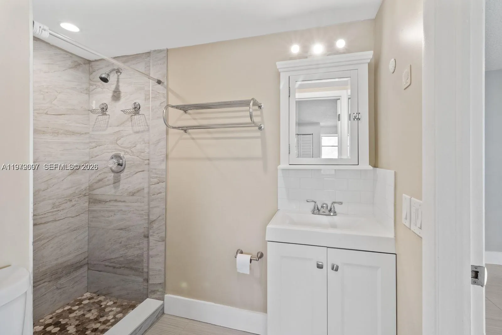 777 Sw 9th Ave 413, Miami, Florida 33130, Miami, Florida 33130, 2 Bedrooms Bedrooms, ,2 BathroomsBathrooms,Residential Lease,For Rent,777 Sw 9th Ave 413, Miami, Florida 33130,A11979007