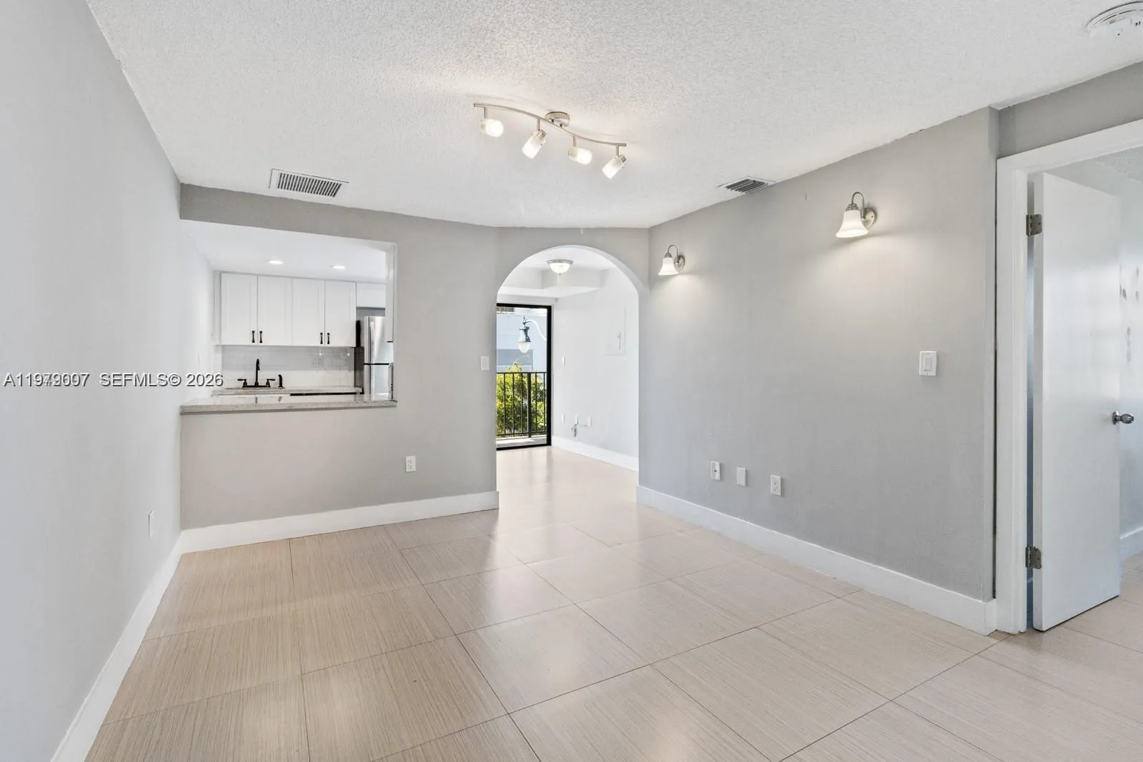 777 Sw 9th Ave 413, Miami, Florida 33130, Miami, Florida 33130, 2 Bedrooms Bedrooms, ,2 BathroomsBathrooms,Residential Lease,For Rent,777 Sw 9th Ave 413, Miami, Florida 33130,A11979007