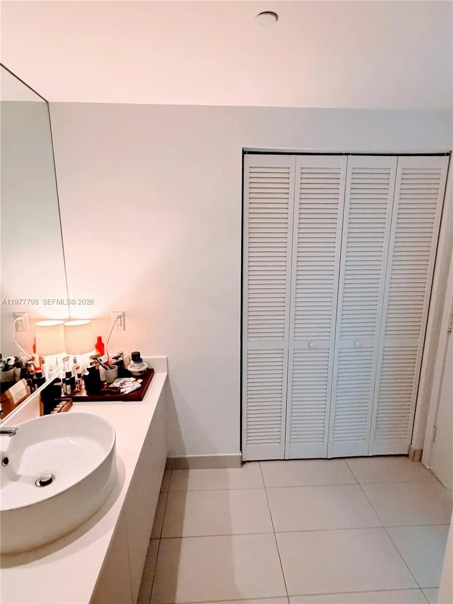 4250 Biscayne Blvd 803, Miami, Florida 33137, Miami, Florida 33137, ,1 BathroomBathrooms,Residential Lease,For Rent,4250 Biscayne Blvd 803, Miami, Florida 33137,A11977795