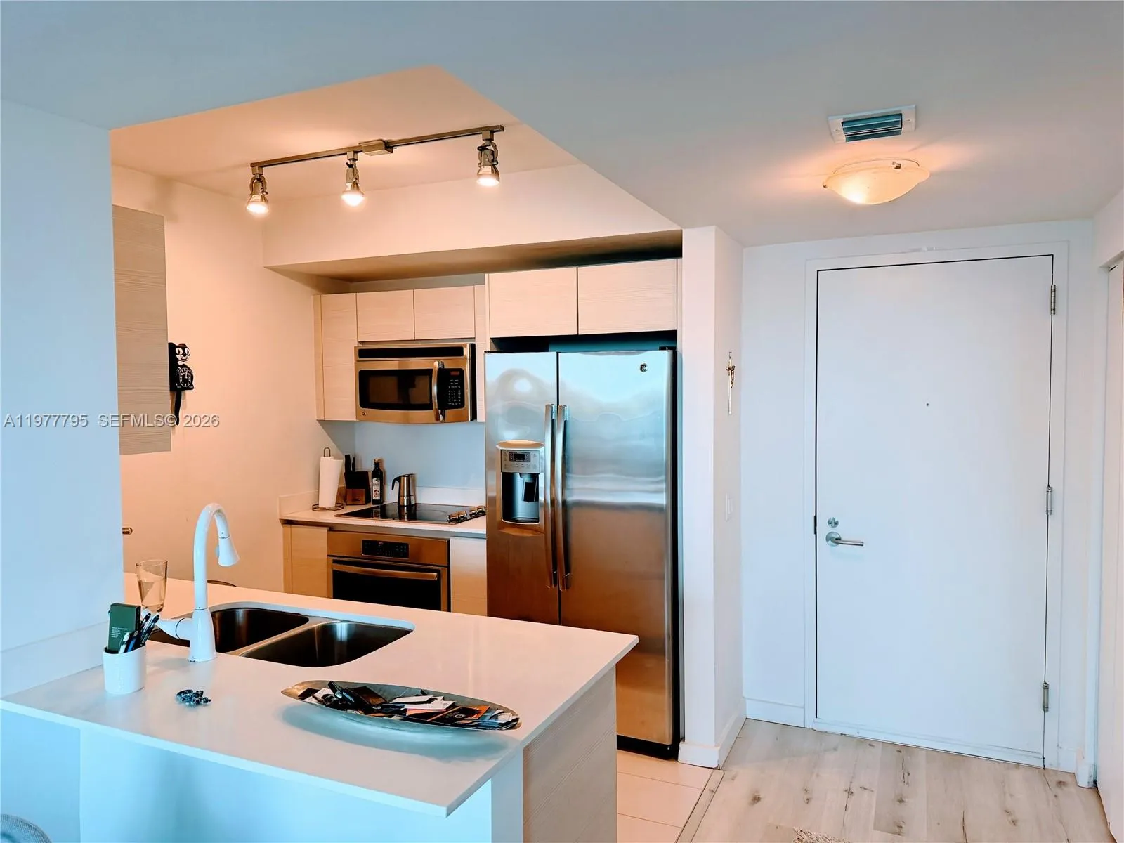 4250 Biscayne Blvd 803, Miami, Florida 33137, Miami, Florida 33137, ,1 BathroomBathrooms,Residential Lease,For Rent,4250 Biscayne Blvd 803, Miami, Florida 33137,A11977795