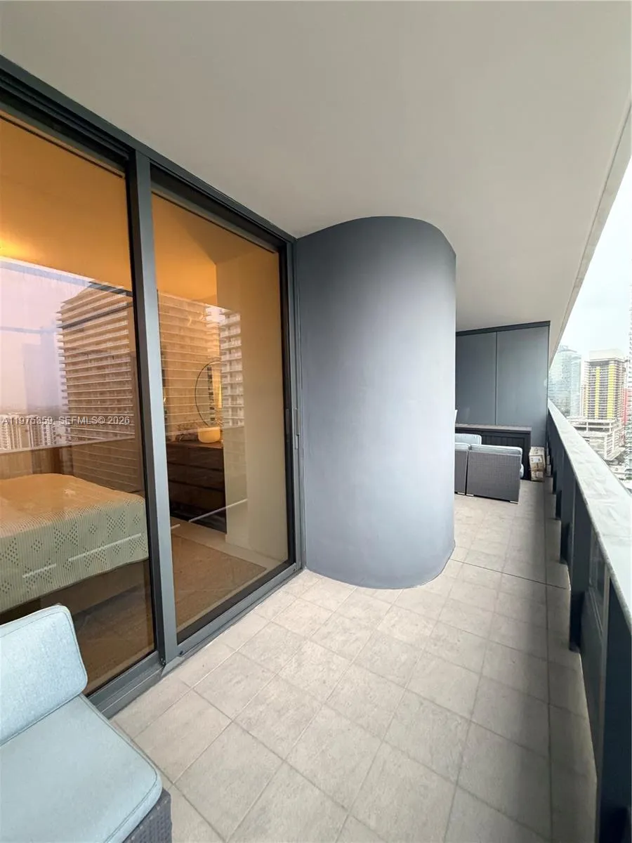 1000 Brickell Plz 2606, Miami, Florida 33131, Miami, Florida 33131, 1 Bedroom Bedrooms, ,1 BathroomBathrooms,Residential Lease,For Rent,1000 Brickell Plz 2606, Miami, Florida 33131,A11975359