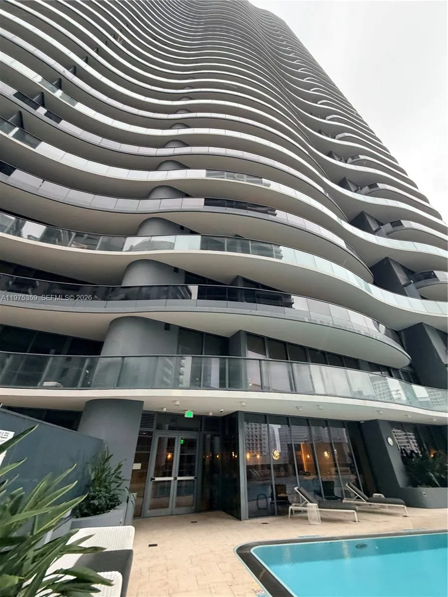 1000 Brickell Plz 2606, Miami, Florida 33131, Miami, Florida 33131, 1 Bedroom Bedrooms, ,1 BathroomBathrooms,Residential Lease,For Rent,1000 Brickell Plz 2606, Miami, Florida 33131,A11975359