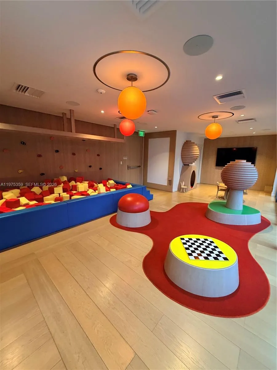 1000 Brickell Plz 2606, Miami, Florida 33131, Miami, Florida 33131, 1 Bedroom Bedrooms, ,1 BathroomBathrooms,Residential Lease,For Rent,1000 Brickell Plz 2606, Miami, Florida 33131,A11975359