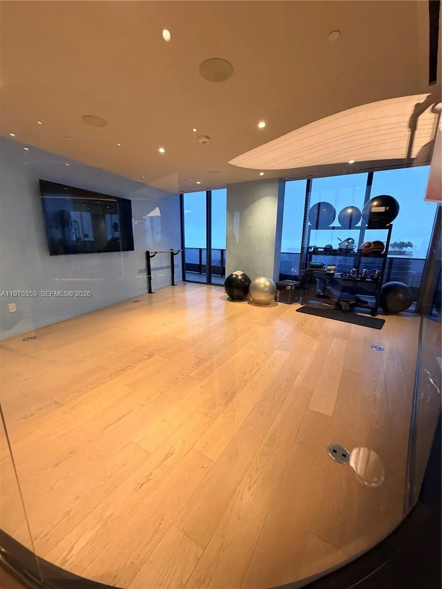 1000 Brickell Plz 2606, Miami, Florida 33131, Miami, Florida 33131, 1 Bedroom Bedrooms, ,1 BathroomBathrooms,Residential Lease,For Rent,1000 Brickell Plz 2606, Miami, Florida 33131,A11975359