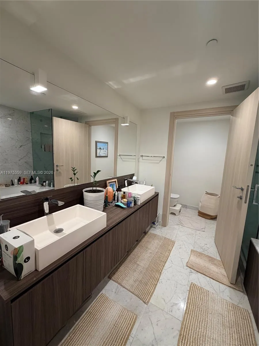 1000 Brickell Plz 2606, Miami, Florida 33131, Miami, Florida 33131, 1 Bedroom Bedrooms, ,1 BathroomBathrooms,Residential Lease,For Rent,1000 Brickell Plz 2606, Miami, Florida 33131,A11975359