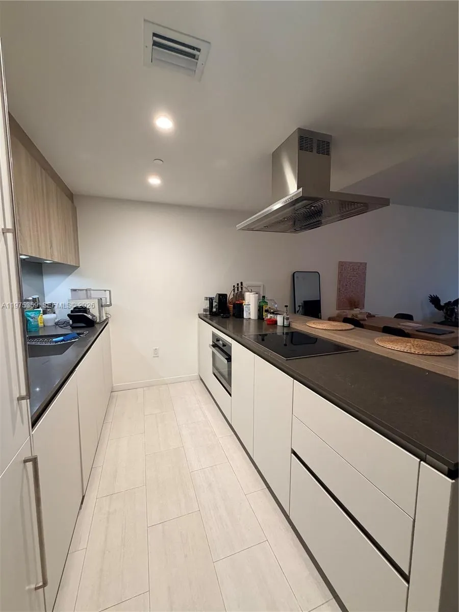 1000 Brickell Plz 2606, Miami, Florida 33131, Miami, Florida 33131, 1 Bedroom Bedrooms, ,1 BathroomBathrooms,Residential Lease,For Rent,1000 Brickell Plz 2606, Miami, Florida 33131,A11975359