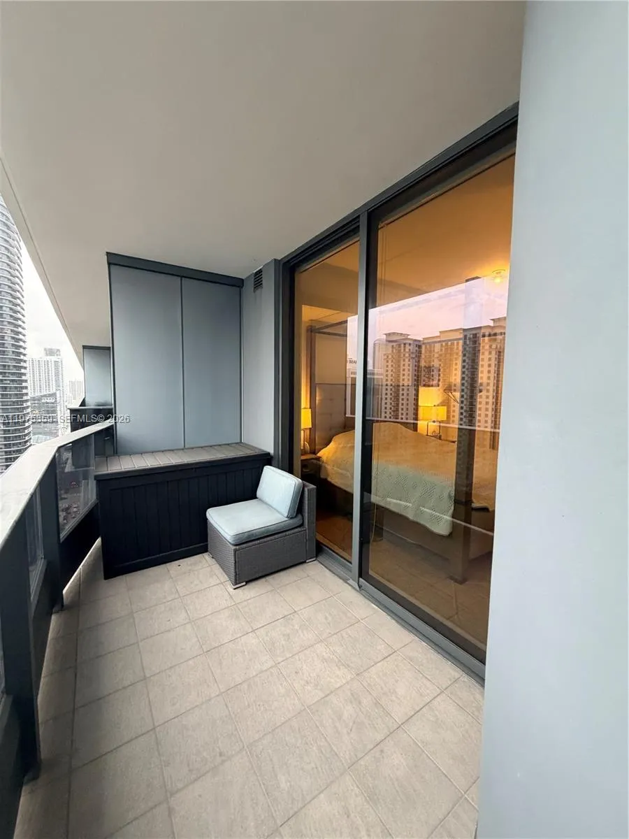 1000 Brickell Plz 2606, Miami, Florida 33131, Miami, Florida 33131, 1 Bedroom Bedrooms, ,1 BathroomBathrooms,Residential Lease,For Rent,1000 Brickell Plz 2606, Miami, Florida 33131,A11975359