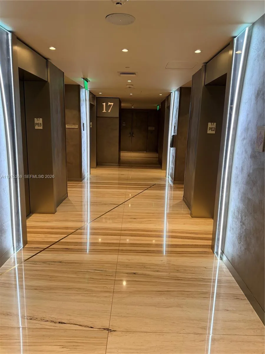 1000 Brickell Plz 2606, Miami, Florida 33131, Miami, Florida 33131, 1 Bedroom Bedrooms, ,1 BathroomBathrooms,Residential Lease,For Rent,1000 Brickell Plz 2606, Miami, Florida 33131,A11975359