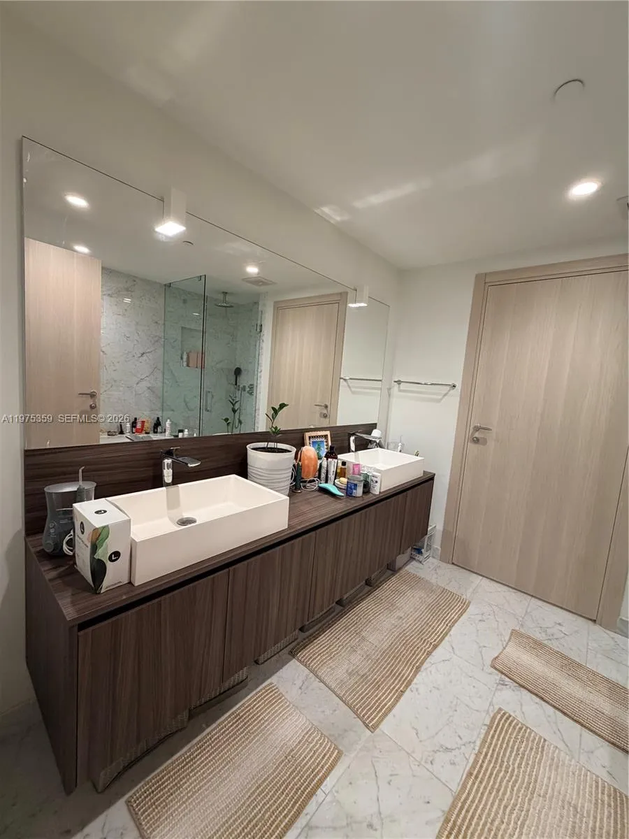 1000 Brickell Plz 2606, Miami, Florida 33131, Miami, Florida 33131, 1 Bedroom Bedrooms, ,1 BathroomBathrooms,Residential Lease,For Rent,1000 Brickell Plz 2606, Miami, Florida 33131,A11975359
