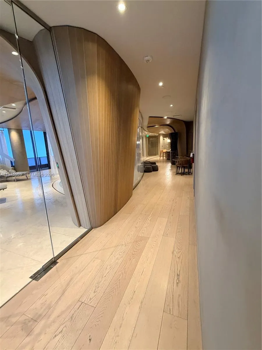 1000 Brickell Plz 2606, Miami, Florida 33131, Miami, Florida 33131, 1 Bedroom Bedrooms, ,1 BathroomBathrooms,Residential Lease,For Rent,1000 Brickell Plz 2606, Miami, Florida 33131,A11975359