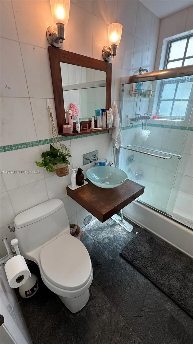 815 Euclid Ave 7, Miami Beach, Florida 33139, Miami Beach, Florida 33139, 1 Bedroom Bedrooms, ,1 BathroomBathrooms,Residential,For Sale,815 Euclid Ave 7, Miami Beach, Florida 33139,A11977683