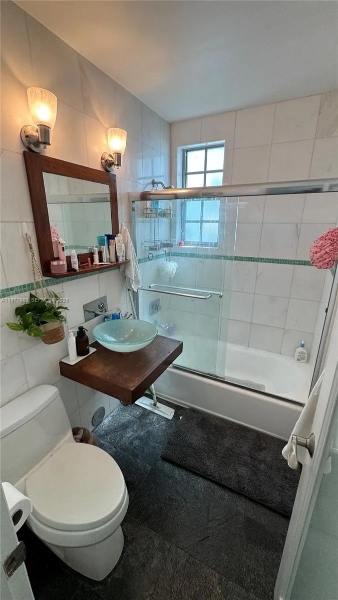 815 Euclid Ave 7, Miami Beach, Florida 33139, Miami Beach, Florida 33139, 1 Bedroom Bedrooms, ,1 BathroomBathrooms,Residential,For Sale,815 Euclid Ave 7, Miami Beach, Florida 33139,A11977683