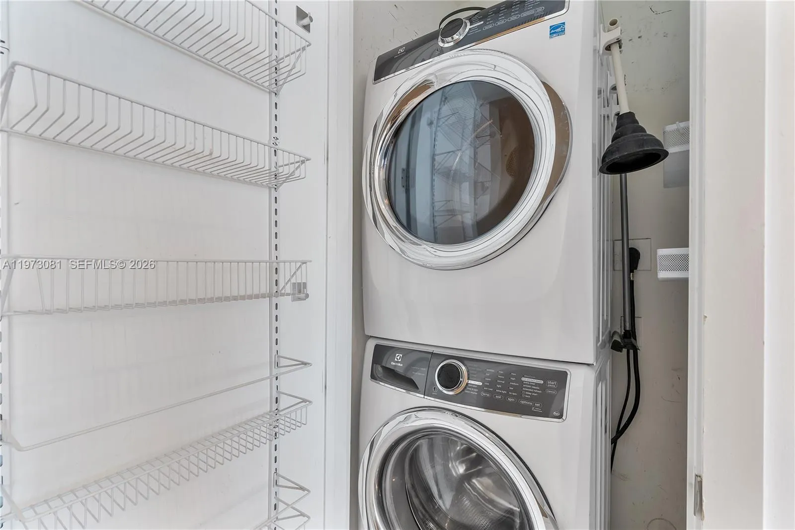 2831 S Bayshore Dr 707, Miami, Florida 33133, Miami, Florida 33133, 1 Bedroom Bedrooms, 1 Room Rooms,1 BathroomBathrooms,Residential,For Sale,2831 S Bayshore Dr 707, Miami, Florida 33133,A11973081