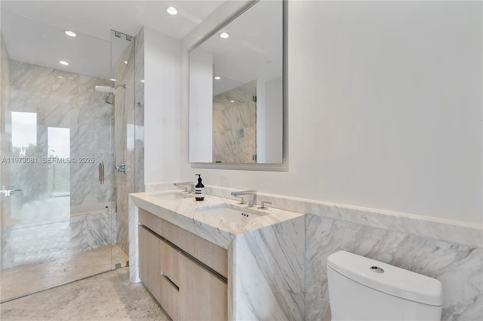 2831 S Bayshore Dr 707, Miami, Florida 33133, Miami, Florida 33133, 1 Bedroom Bedrooms, 1 Room Rooms,1 BathroomBathrooms,Residential,For Sale,2831 S Bayshore Dr 707, Miami, Florida 33133,A11973081