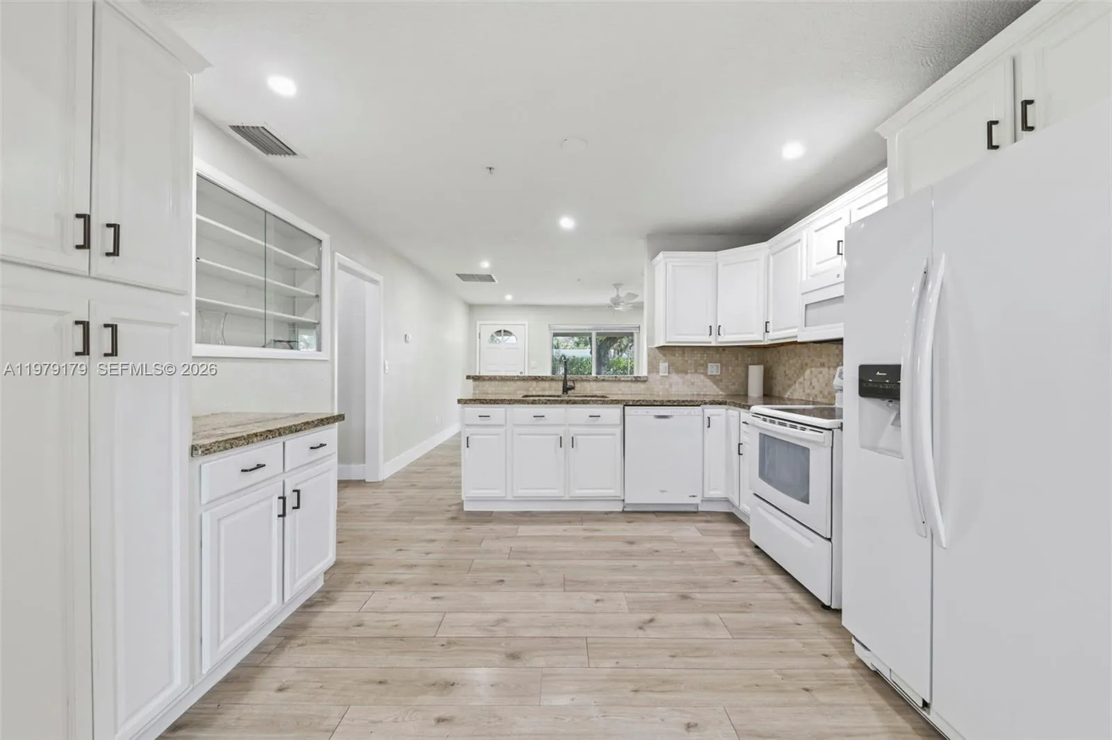 4561 Sw 25th Ter, Dania Beach, Florida 33312, Dania Beach, Florida 33312, 4 Bedrooms Bedrooms, ,2 BathroomsBathrooms,Residential Lease,For Rent,4561 Sw 25th Ter, Dania Beach, Florida 33312,A11979179