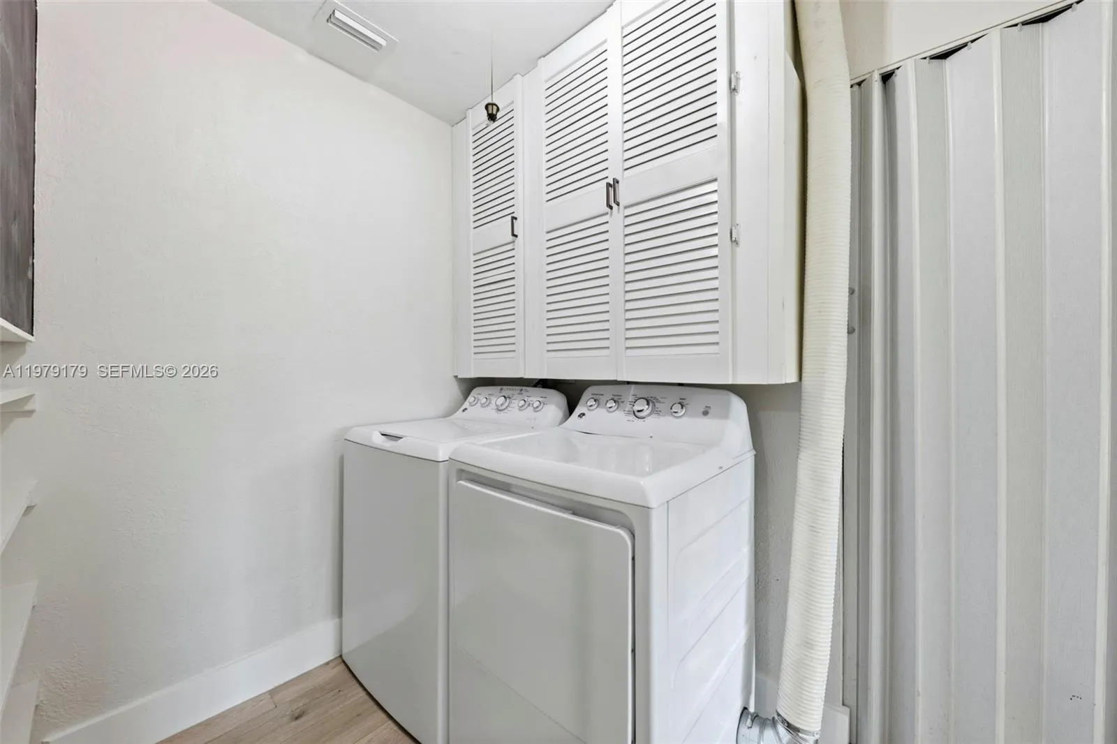 4561 Sw 25th Ter, Dania Beach, Florida 33312, Dania Beach, Florida 33312, 4 Bedrooms Bedrooms, ,2 BathroomsBathrooms,Residential Lease,For Rent,4561 Sw 25th Ter, Dania Beach, Florida 33312,A11979179