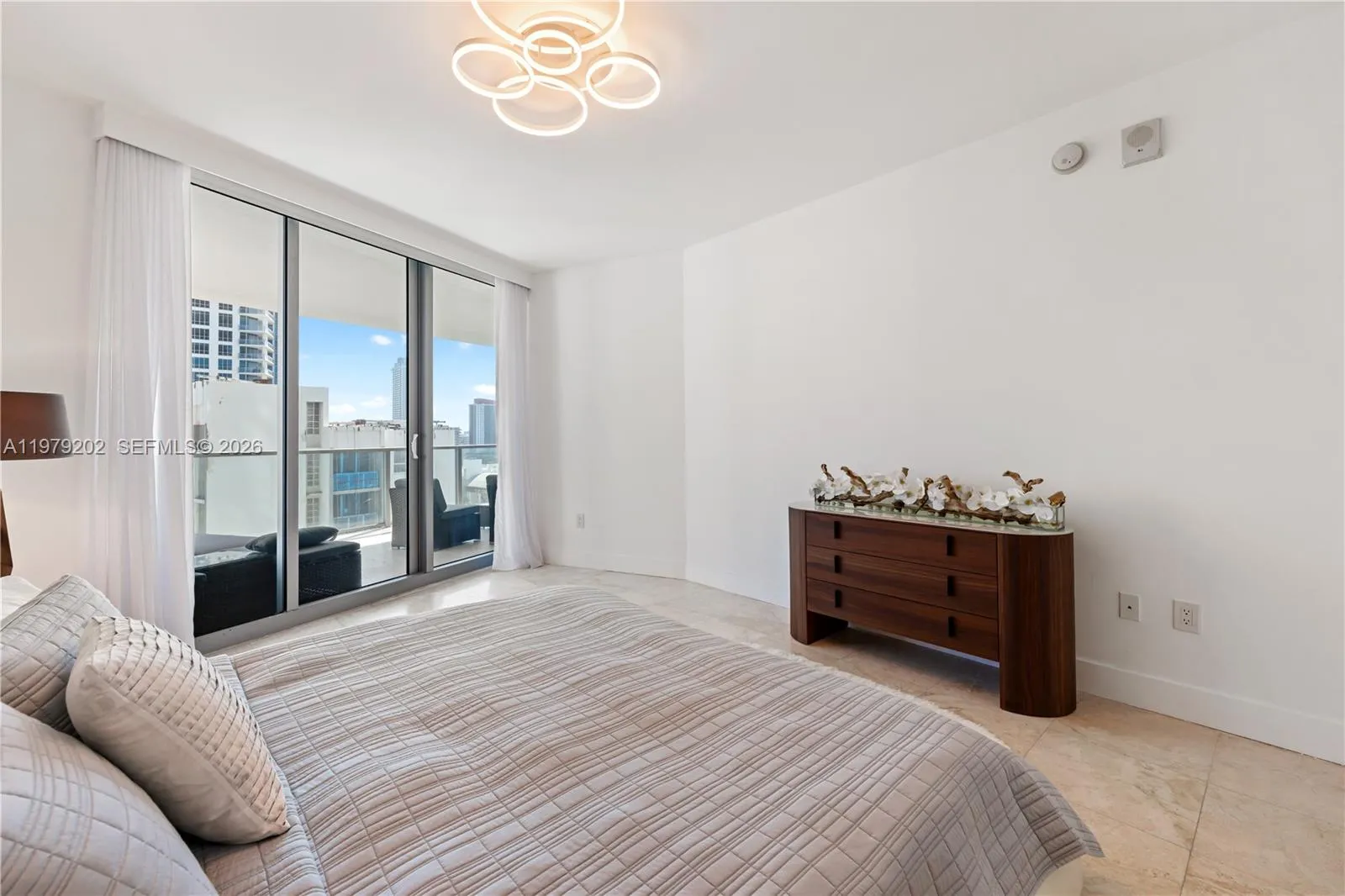 3101 S Ocean Drive 1504, Hollywood, Florida 33019, Hollywood, Florida 33019, 2 Bedrooms Bedrooms, ,2 BathroomsBathrooms,Residential Lease,For Rent,3101 S Ocean Drive 1504, Hollywood, Florida 33019,A11979202