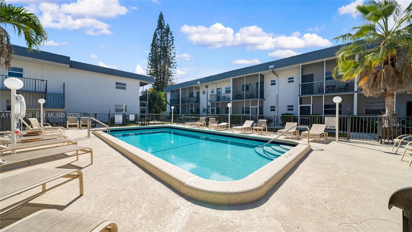 415 Ne 2nd St 209, Hallandale Beach, Florida 33009, Hallandale Beach, Florida 33009, 1 Bedroom Bedrooms, ,1 BathroomBathrooms,Residential Lease,For Rent,415 Ne 2nd St 209, Hallandale Beach, Florida 33009,A11979058