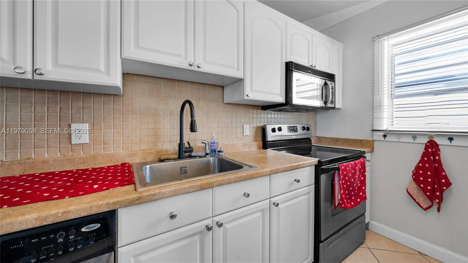 415 Ne 2nd St 209, Hallandale Beach, Florida 33009, Hallandale Beach, Florida 33009, 1 Bedroom Bedrooms, ,1 BathroomBathrooms,Residential Lease,For Rent,415 Ne 2nd St 209, Hallandale Beach, Florida 33009,A11979058