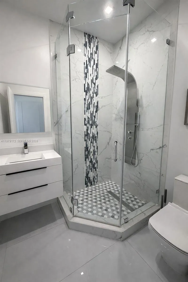 2516 Ne 21st St B, Fort Lauderdale, Florida 33305, Fort Lauderdale, Florida 33305, 3 Bedrooms Bedrooms, ,3 BathroomsBathrooms,Residential Lease,For Rent,2516 Ne 21st St B, Fort Lauderdale, Florida 33305,A11979172