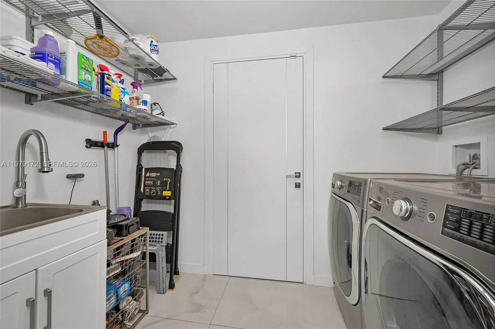 2516 Ne 21st St B, Fort Lauderdale, Florida 33305, Fort Lauderdale, Florida 33305, 3 Bedrooms Bedrooms, ,3 BathroomsBathrooms,Residential Lease,For Rent,2516 Ne 21st St B, Fort Lauderdale, Florida 33305,A11979172