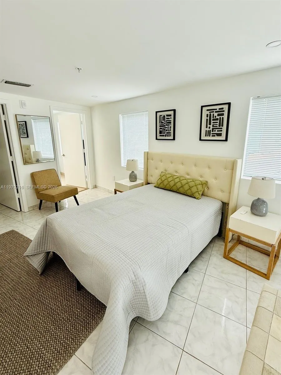 7700 Collins Ave 5, Miami Beach, Florida 33141, Miami Beach, Florida 33141, 2 Bedrooms Bedrooms, ,2 BathroomsBathrooms,Residential Lease,For Rent,7700 Collins Ave 5, Miami Beach, Florida 33141,A11979216