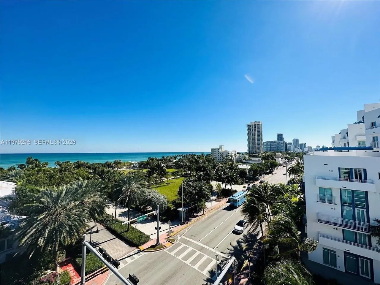 7700 Collins Ave 5, Miami Beach, Florida 33141, Miami Beach, Florida 33141, 2 Bedrooms Bedrooms, ,2 BathroomsBathrooms,Residential Lease,For Rent,7700 Collins Ave 5, Miami Beach, Florida 33141,A11979216