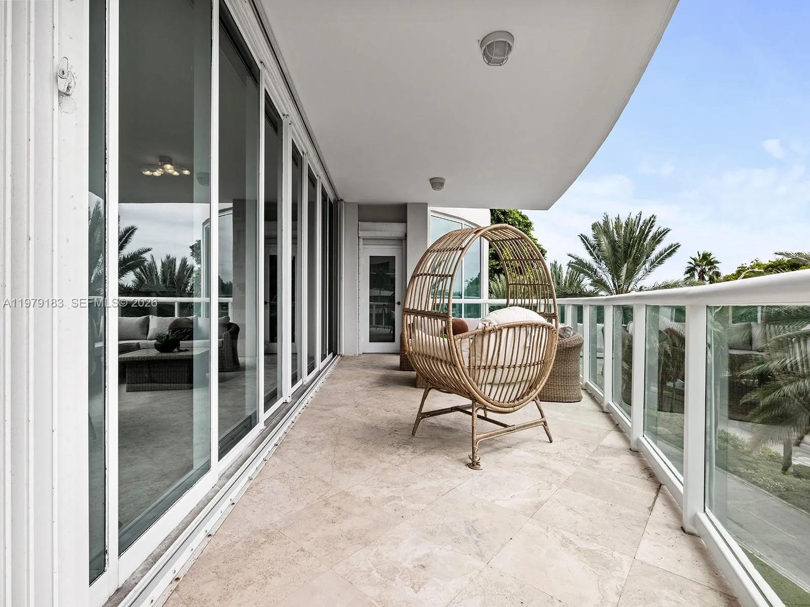 2645 S Bayshore Dr 304, Miami, Florida 33133, Miami, Florida 33133, 3 Bedrooms Bedrooms, ,3 BathroomsBathrooms,Residential Lease,For Rent,2645 S Bayshore Dr 304, Miami, Florida 33133,A11979183