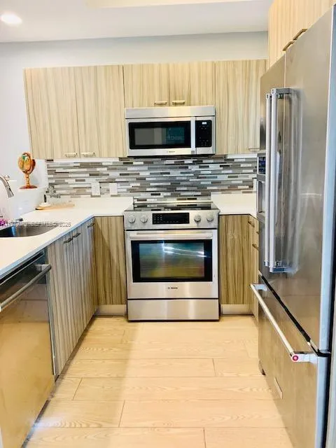 619 Meridian Ave 4, Miami Beach, Florida 33139, Miami Beach, Florida 33139, 2 Bedrooms Bedrooms, ,2 BathroomsBathrooms,Residential,For Sale,619 Meridian Ave 4, Miami Beach, Florida 33139,A11979070