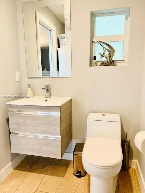 619 Meridian Ave 4, Miami Beach, Florida 33139, Miami Beach, Florida 33139, 2 Bedrooms Bedrooms, ,2 BathroomsBathrooms,Residential,For Sale,619 Meridian Ave 4, Miami Beach, Florida 33139,A11979070