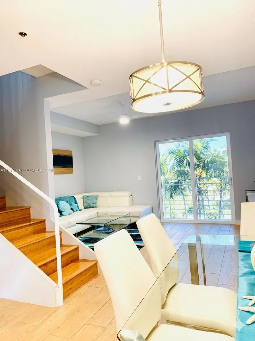 619 Meridian Ave 4, Miami Beach, Florida 33139, Miami Beach, Florida 33139, 2 Bedrooms Bedrooms, ,2 BathroomsBathrooms,Residential,For Sale,619 Meridian Ave 4, Miami Beach, Florida 33139,A11979070