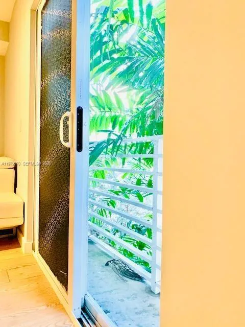 619 Meridian Ave 4, Miami Beach, Florida 33139, Miami Beach, Florida 33139, 2 Bedrooms Bedrooms, ,2 BathroomsBathrooms,Residential,For Sale,619 Meridian Ave 4, Miami Beach, Florida 33139,A11979070