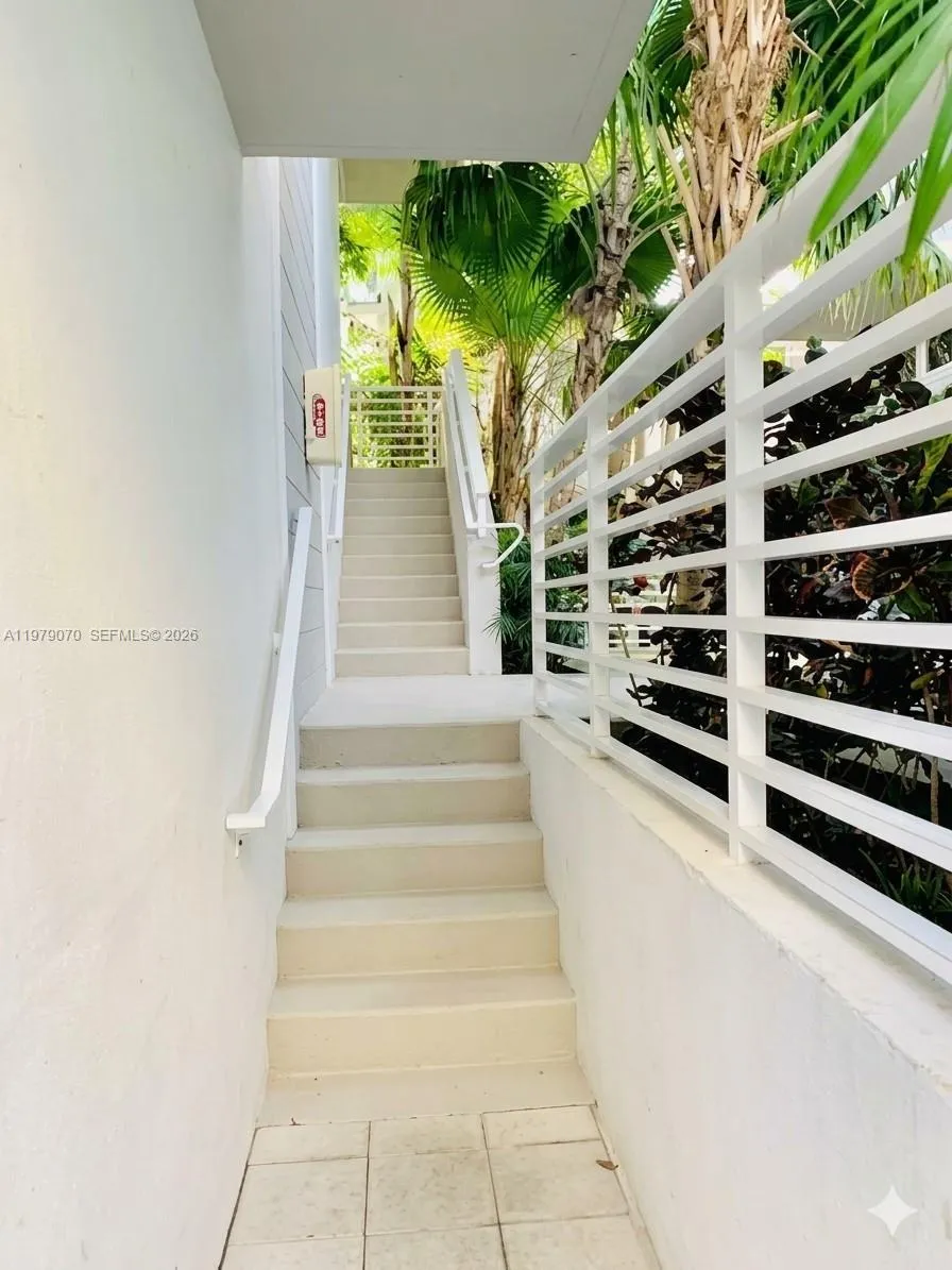 619 Meridian Ave 4, Miami Beach, Florida 33139, Miami Beach, Florida 33139, 2 Bedrooms Bedrooms, ,2 BathroomsBathrooms,Residential,For Sale,619 Meridian Ave 4, Miami Beach, Florida 33139,A11979070